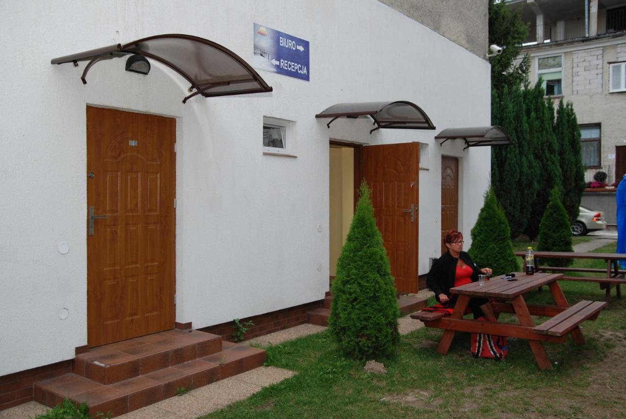 Dom Wczasowy Alka Dziwnów Exterior foto